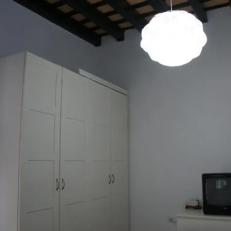 Appartamento Muy Bien Situado En El Centro De Y Al Lado De La Playa