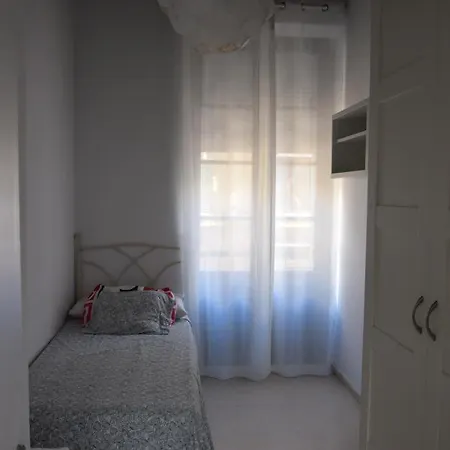 Muy Bien Situado En El Centro De Y Al Lado De La Playa Appartamento Cadice