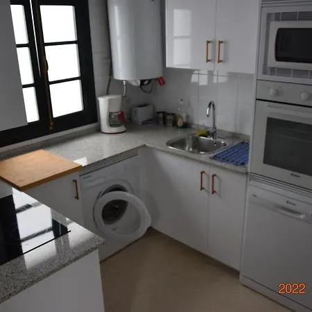 Appartamento Muy Bien Situado En El Centro De Y Al Lado De La Playa